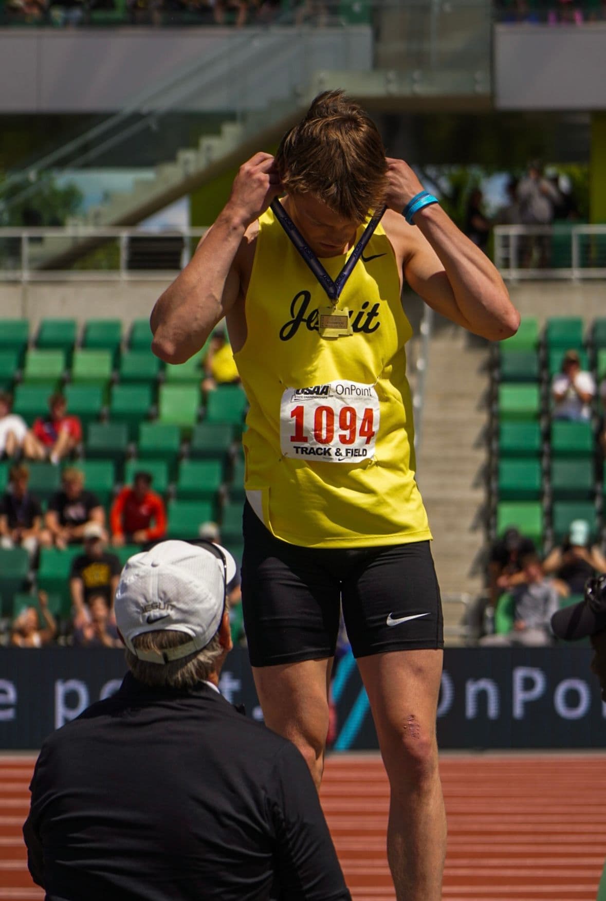 Grant receiving his state championship medal
